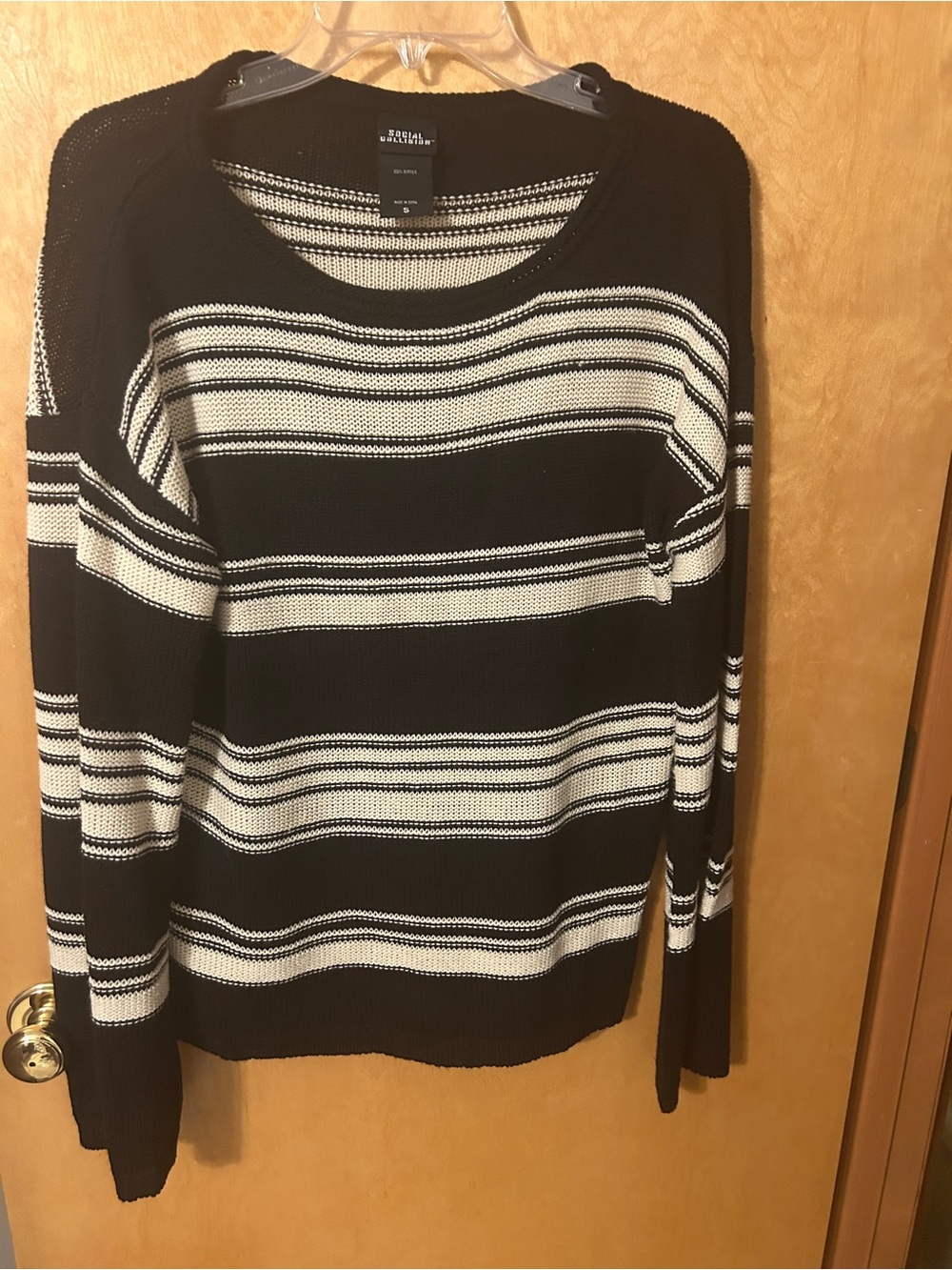 Hot Topic/Social Collision Black & Cream Stripe Boatneck Knit Girls Sweater